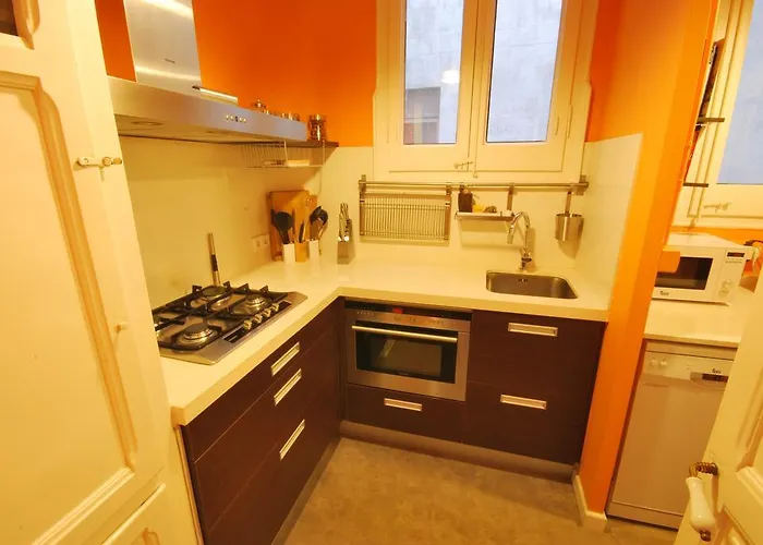 Gaudi Sdb Apartman *